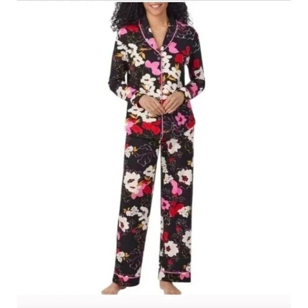 Room Service Women's Shawl Collar Pajama Set Black Floral Size S  NWT  D3